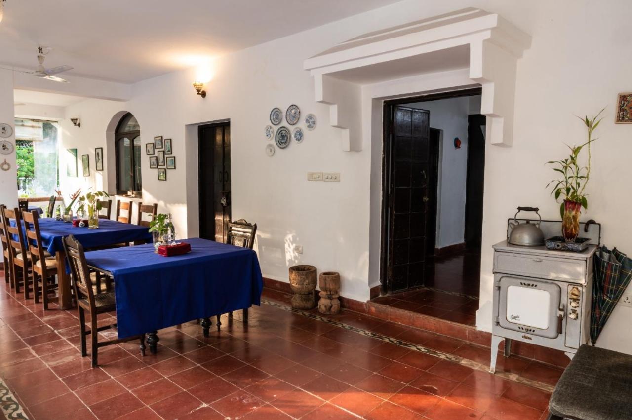 Island House Goa Hotel Goltim Bagian luar foto