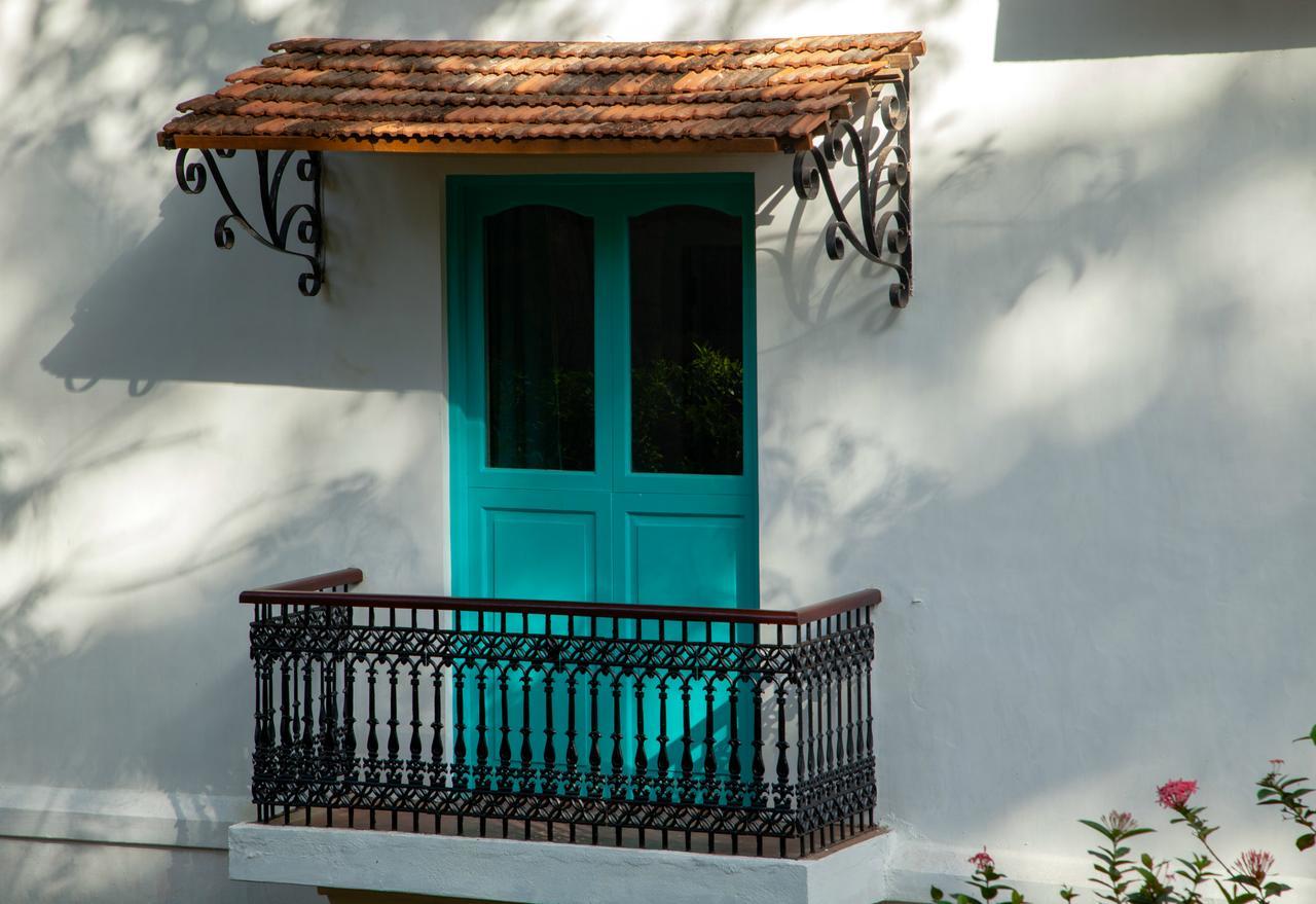 Island House Goa Hotel Goltim Bagian luar foto